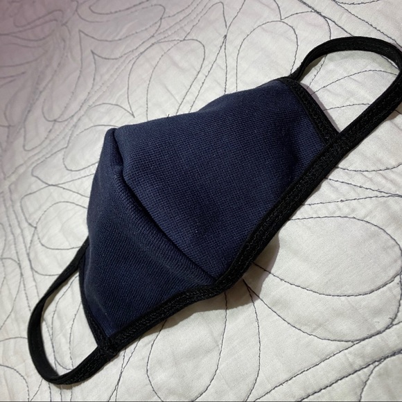 Reversible 2 layered quality mask - Picture 6 of 8